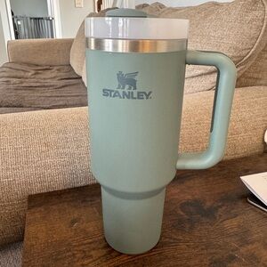 40 oz Stanley